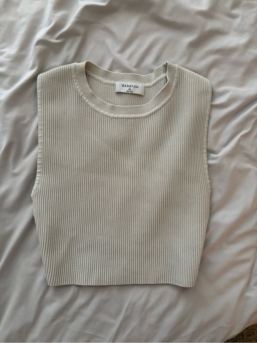 Aritzia Babaton Sleeveless Ribbed Crewneck Tank in Light Beige in Xs